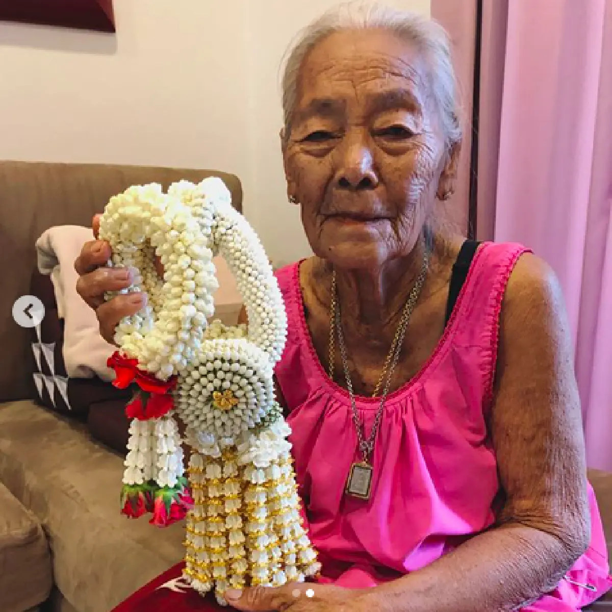 “ตั๊ก บงกช” เดือด! หลังญาติทางแม่ไม่ดูแลยาย จนยายต้องโทรมาให้ช่วยพาไปหาหมอ