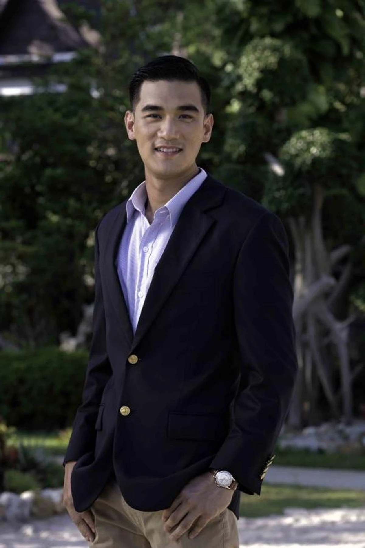 เลิศ ถาวรว่องวงศ์ พลิกวิกฤตสู่ความสำเร็จ