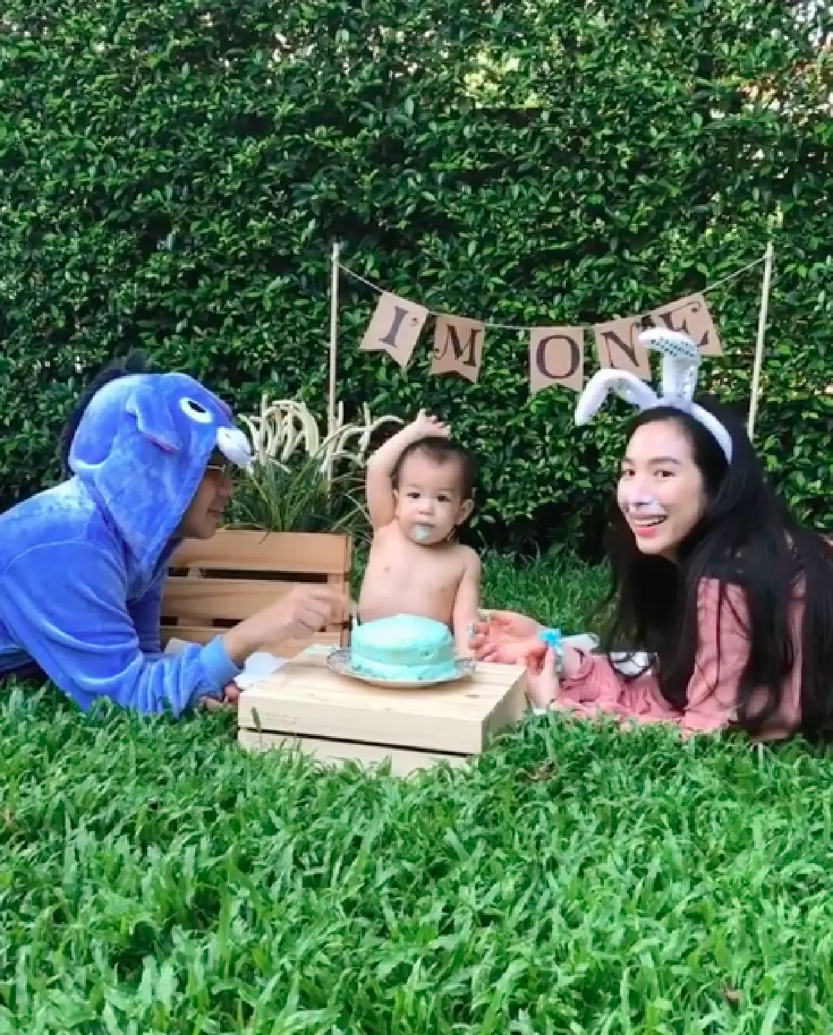 "กัปตัน-เอ้ก” จัดปาร์ตี้สุดน่ารัก ต้อนรับวัย 1 ขวบ “น้องดิน” พร้อมของขวัญสุดพิเศษ