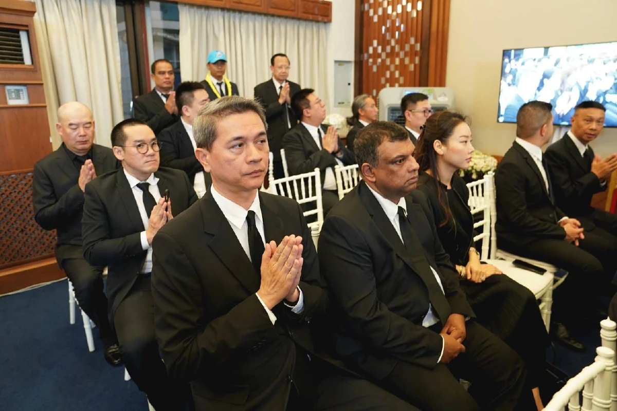 ชมภาพชุด บุคคลสำคัญร่วมอาลัย วิชัย "ศรีวัฒนประภา"
