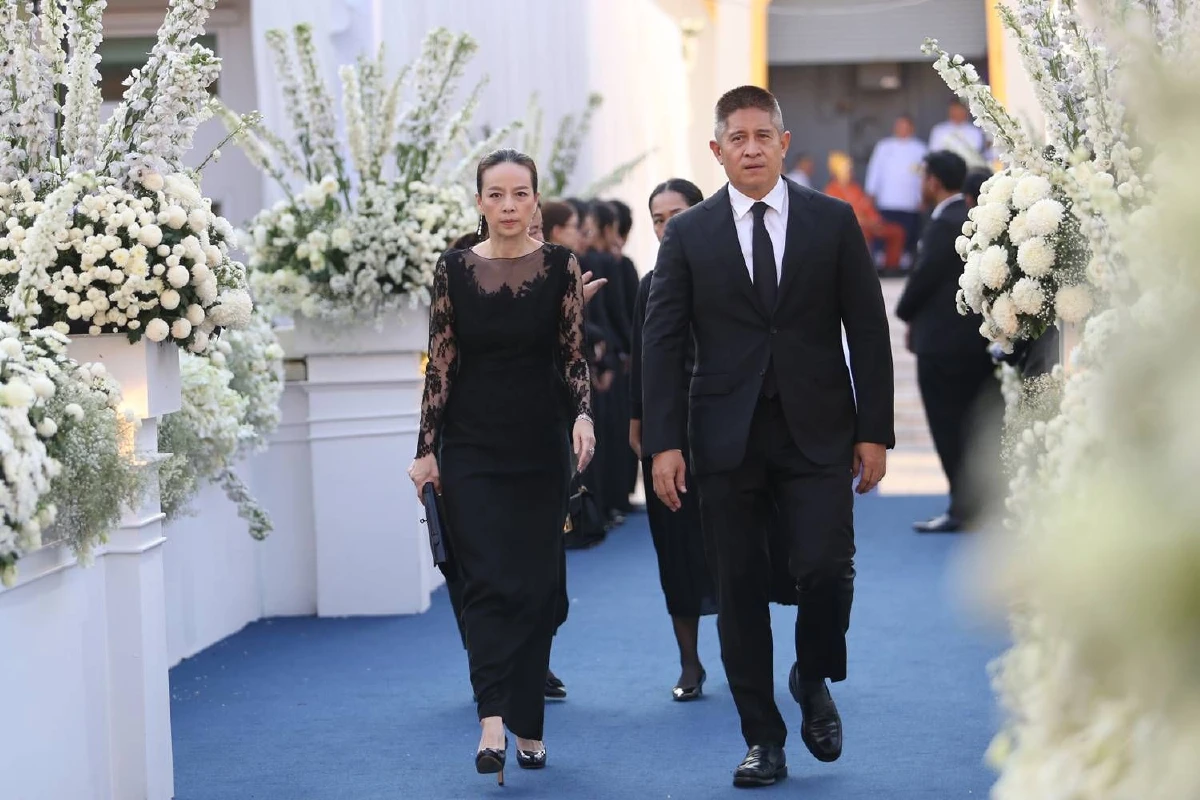 ชมภาพชุด บุคคลสำคัญร่วมอาลัย วิชัย "ศรีวัฒนประภา"