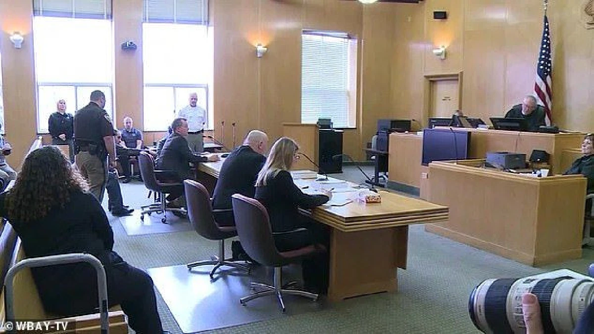 เด็กหญิงสหรัฐฯวัย 10 ขวบถูกจับฐานก่อเหตุฆาตกรรม