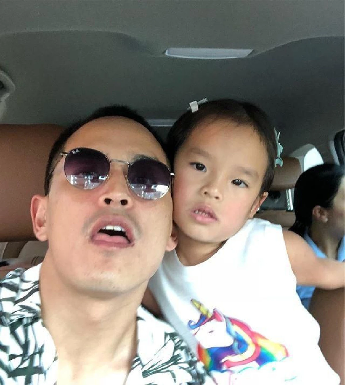 ไอจีร้อนระอุ! สงกรานต์ ลงภาพ น้องปีใหม่ เจอชาวเน็ตคอมเมนต์ด่าดราม่าสนั่น