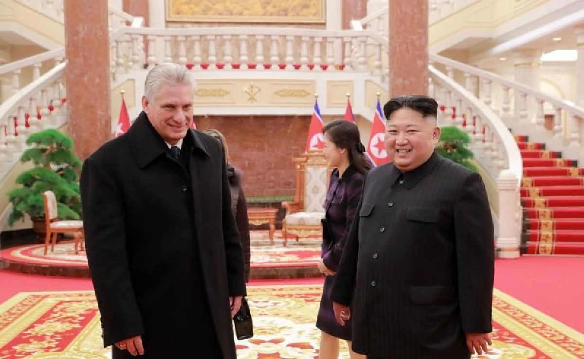 ผู้นำคิมต้อนรับสหายคิวบาสุดชื่นมื่น