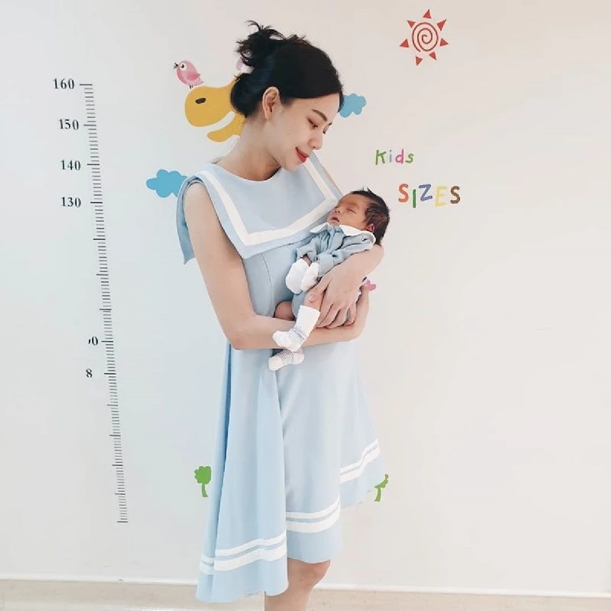 พุงยุบเร็วมาก! นิวเคลียร์ อวดหน้าท้องหลังคลอด น้องไทก้า 1 สัปดาห์