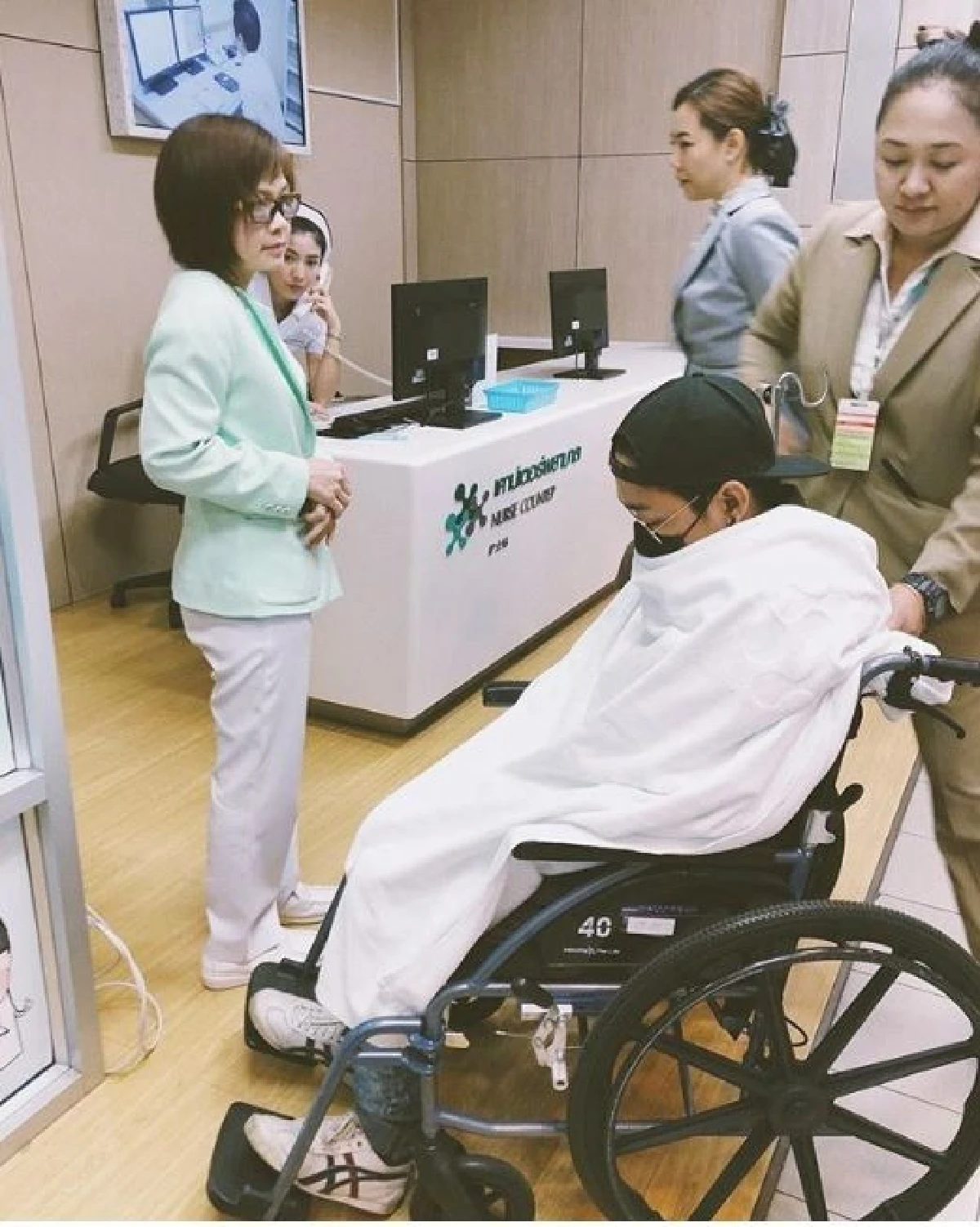 ป่วยยังฮาได้! โจ๊ก โซคูล เผยภาพนอนโรงพยาบาล หลังทอนซิลอักเสบ