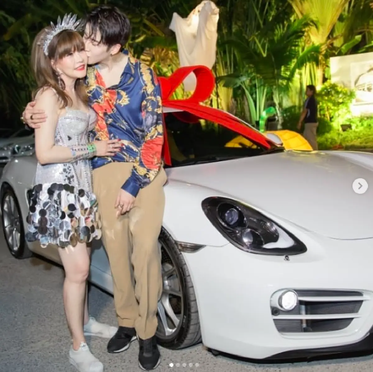 ภาพบรรยากาศงานปาร์ตี้วันเกิดสุดแซ่บของ “แม่ตุ๊ก” ในธีม Disco สุดมันส์