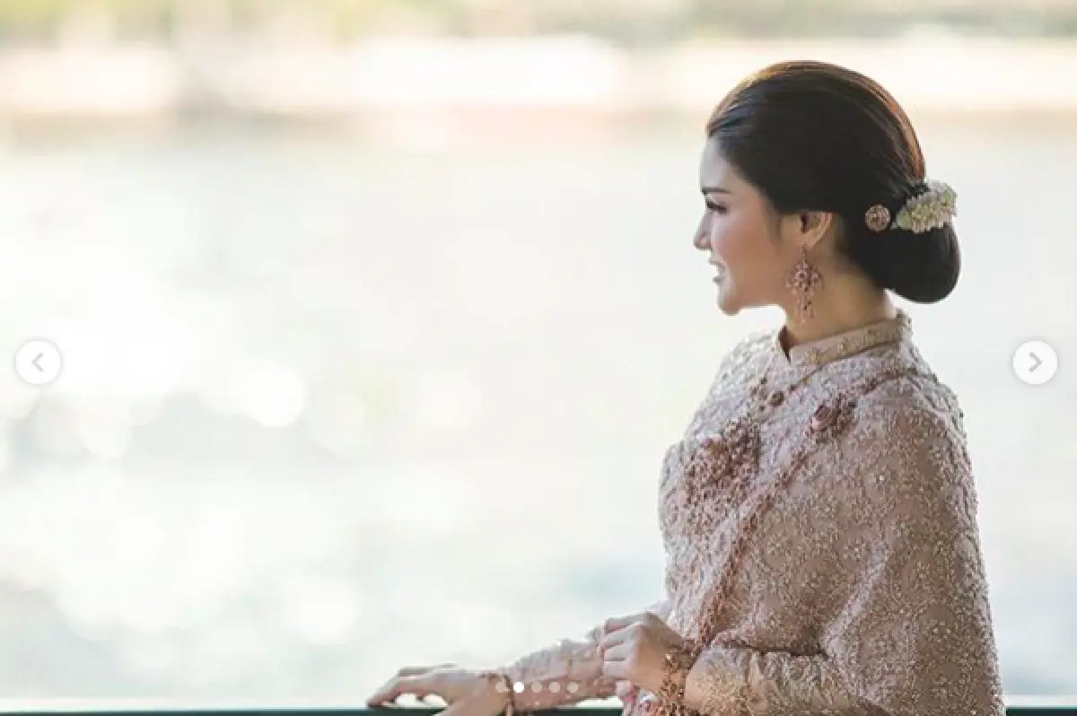 หมั้นแล้วจ้า! "แนท เอวิตรา" เข้าพิธีแบบไทยกับนักธุรกิจหนุ่มเจ้าของเรือสำราญ