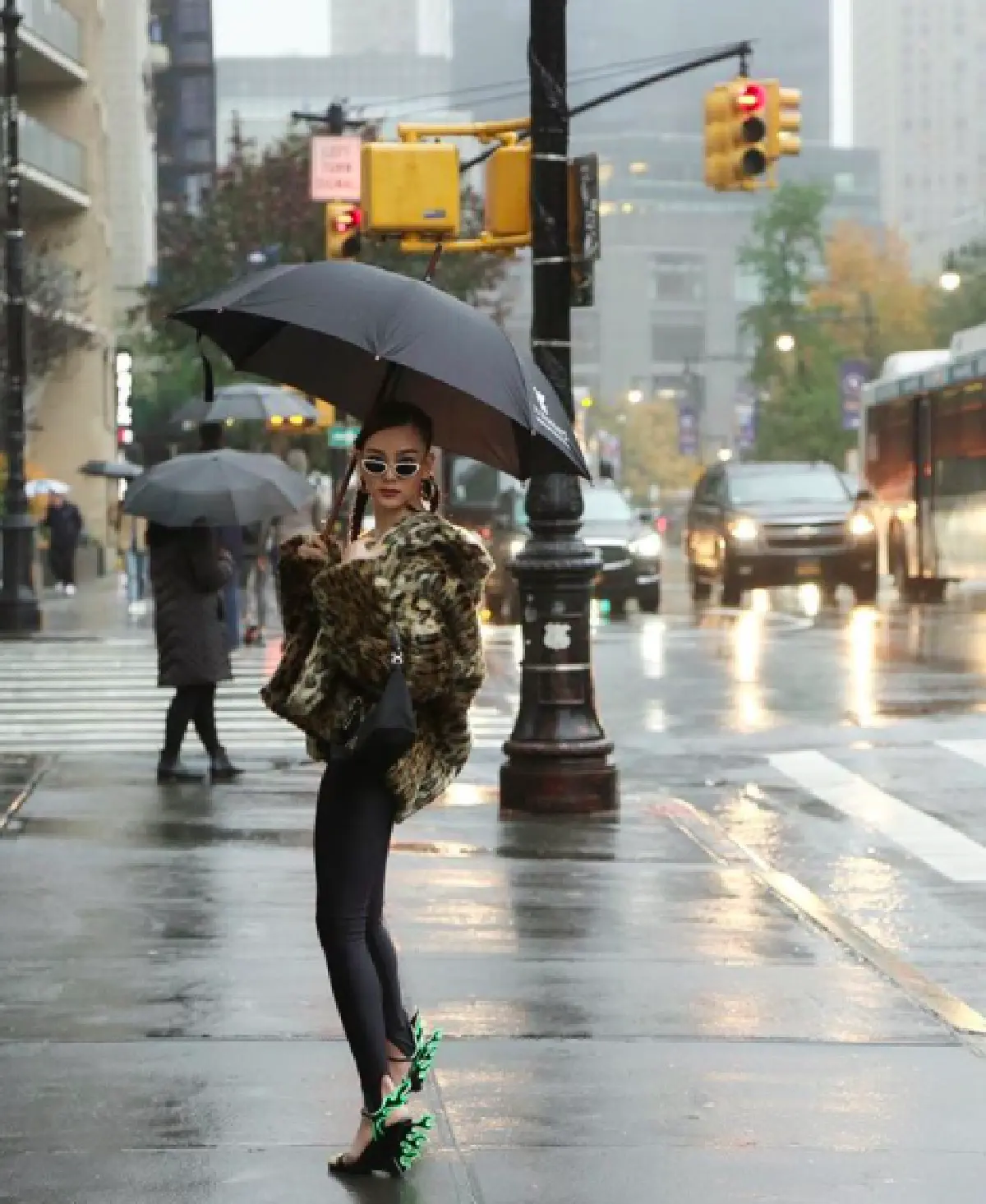 แซ่บแพ็คคู่ไปเลย “คริส-ดิว” แท็กทีมตะลุยนิวยอร์ก ชมแฟชั่นโชว์ Victoria’s Secret