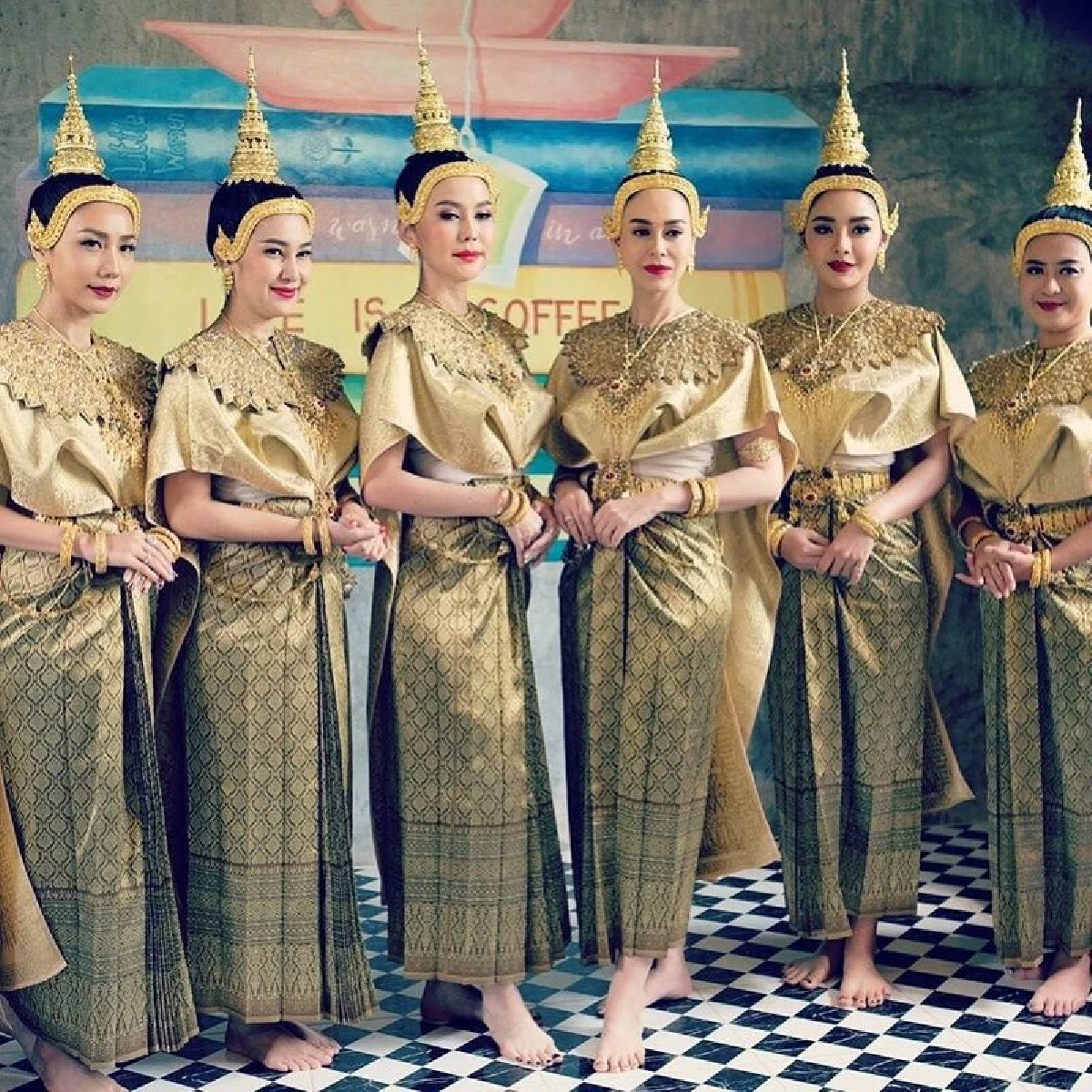 ปุยฝ้าย AF สวยสง่าแปลกตา! ในชุดไทยโบราณร่วมงานฉลองชัยสมเด็จพระเจ้าตากสิน