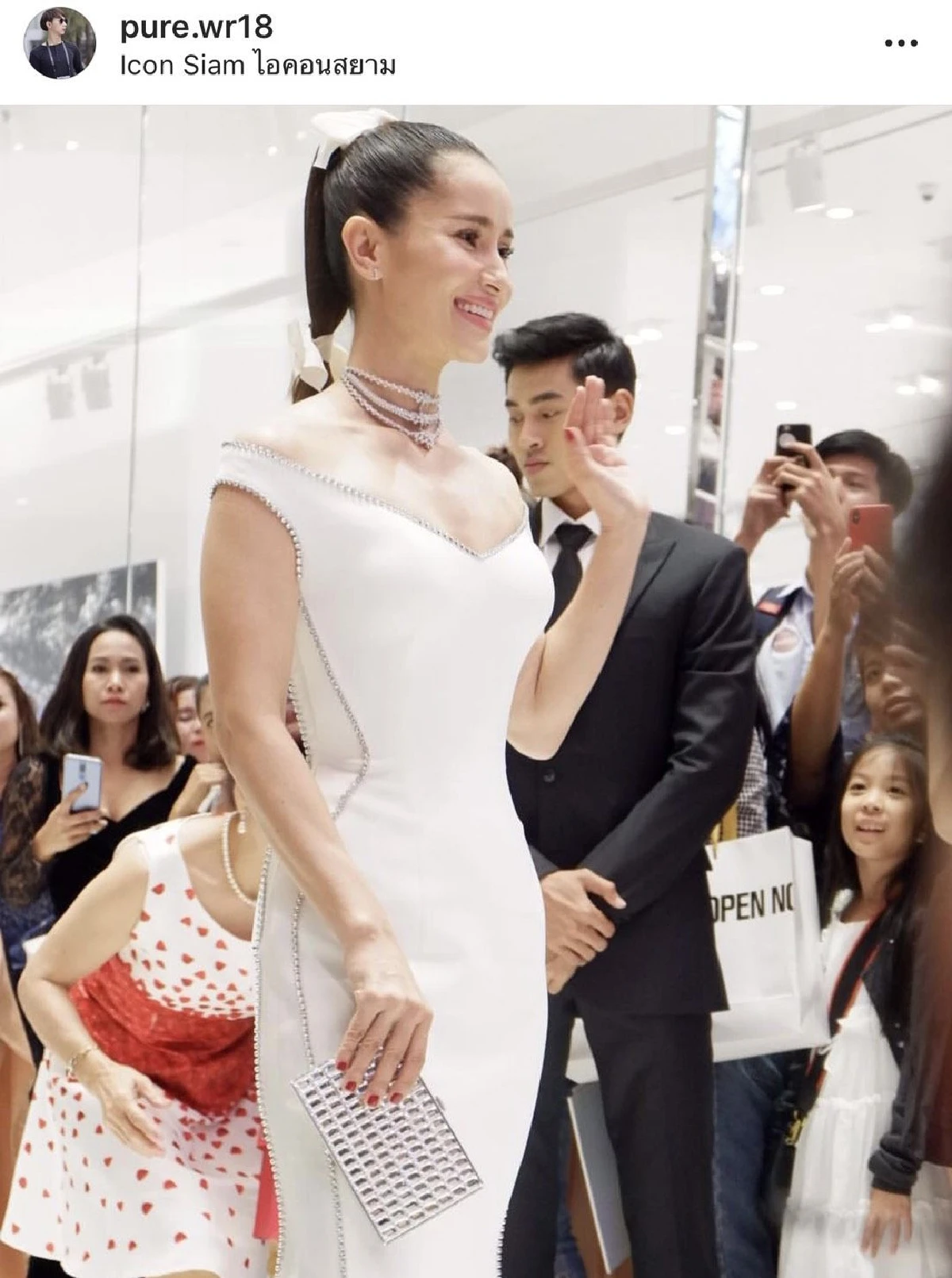 แอน ทองประสม สวยเป๊ะหัวจรดเท้า! สมฉายาเจ้าหญิงแห่งวงการบันเทิง