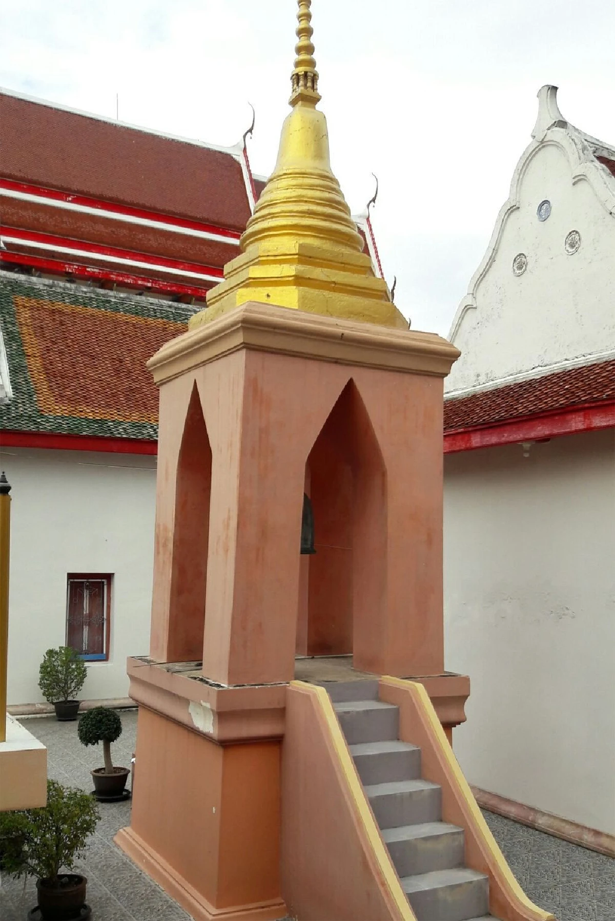 วัดไทร ระฆังดังดี บรรยากาศร่มรื่น