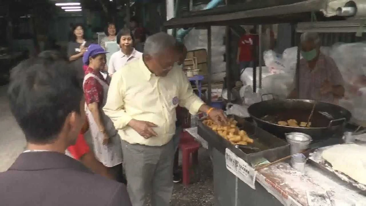 สุเทพนำแกนนำรวมพลังประชาชาติไทยเดินคารวะแผ่นดินที่สุไหงโก-ลก