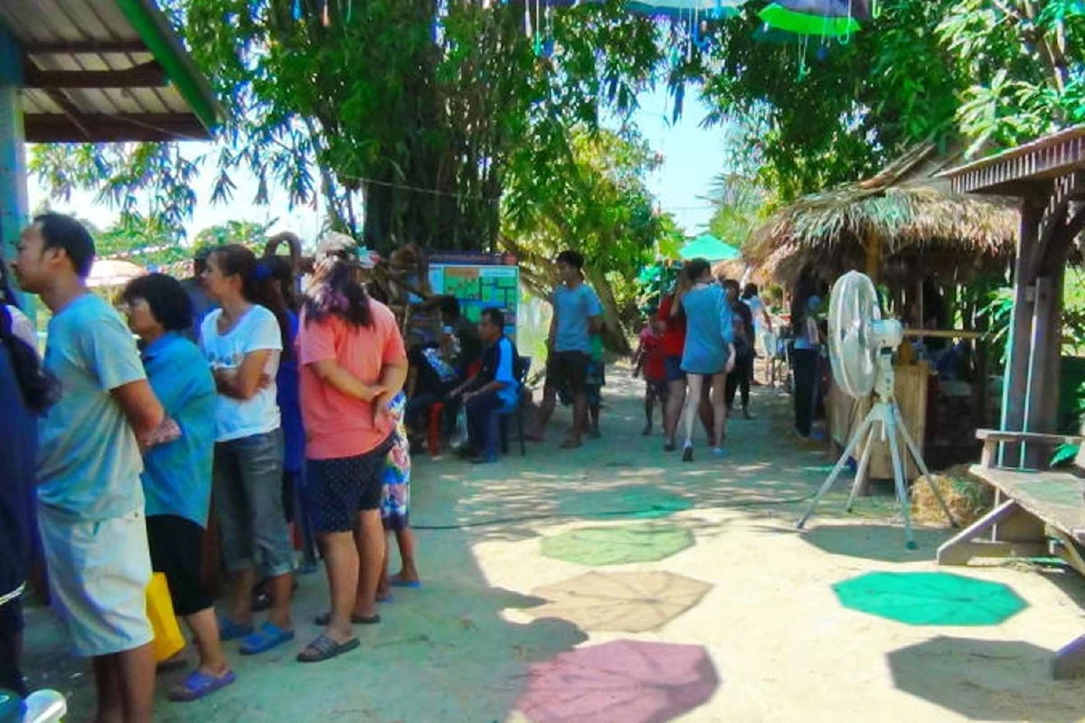 เที่ยวอัตวิถีบ้านคลองแขวงกลั่น ตามรอยในหลวงรัชกาลที่ 9