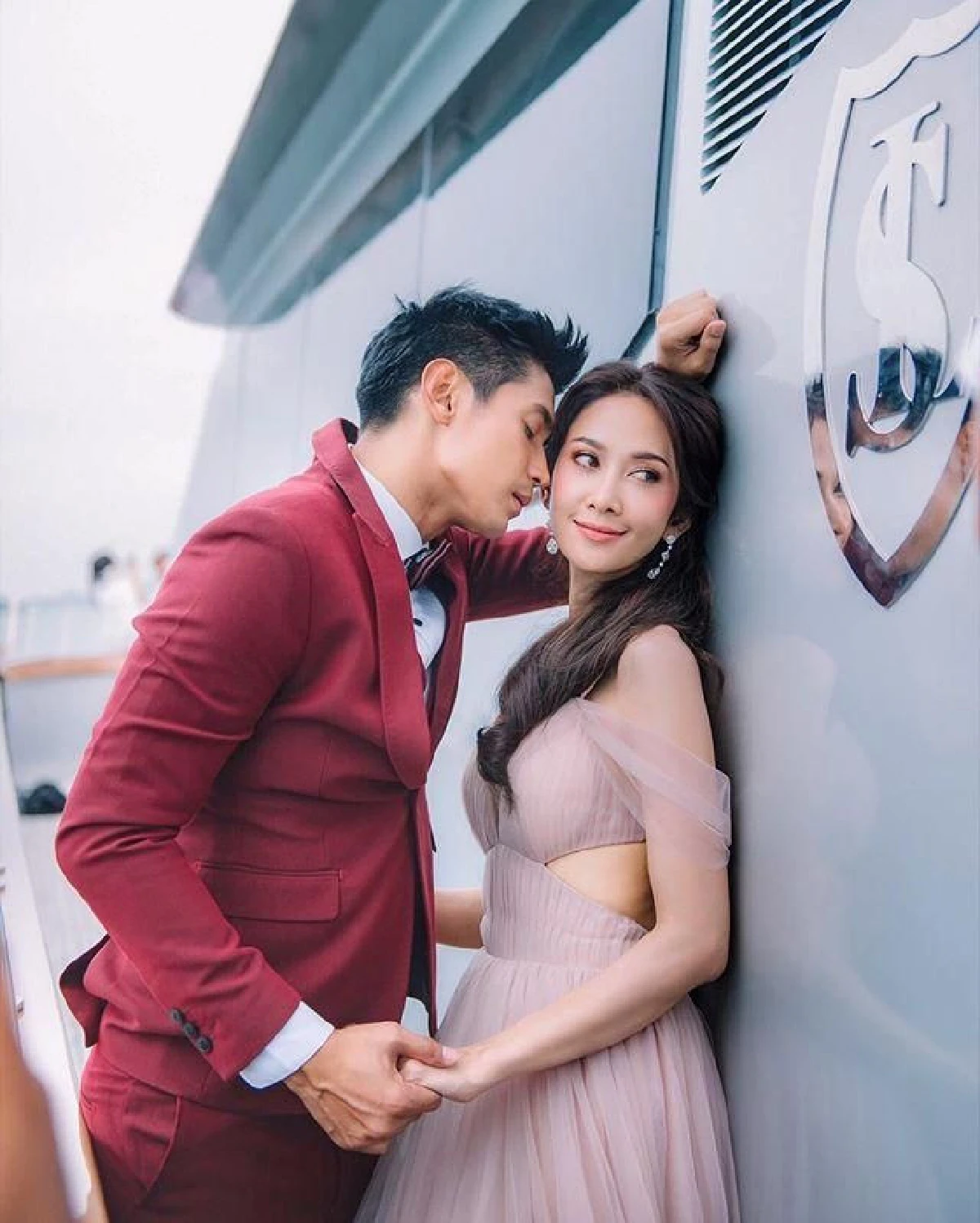 "ยุ้ย จีรนันท์" เผยภาพบรรยากาศภายในเรือยอชท์สุดหรู ที่ใช้ถ่ายพรีเวดดิ้ง