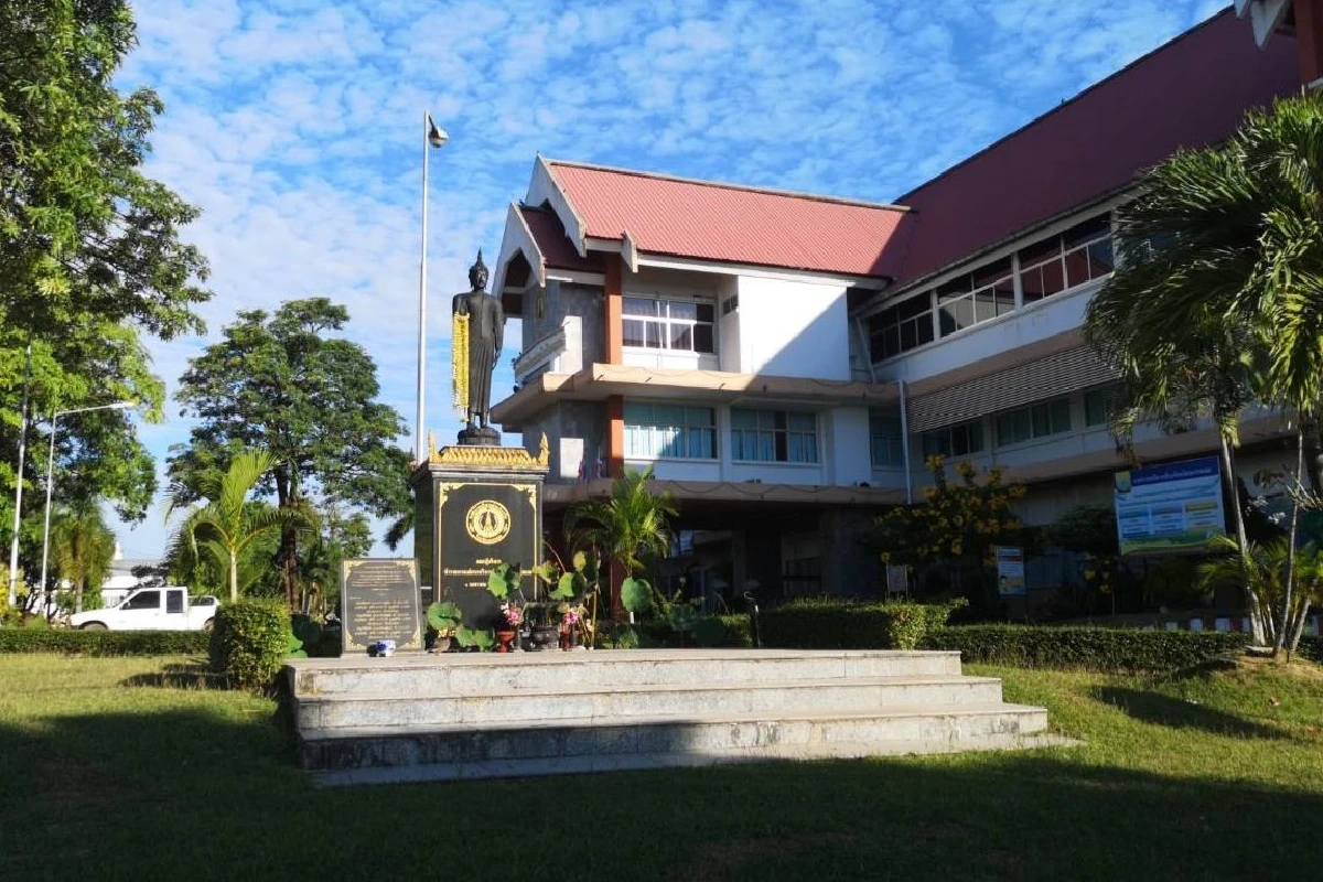 ผอ.เอารถหลวงไปใช้ส่วนตัวถูกโจรกรรมหายนาน5เดือนเพิ่งแจ้งความ