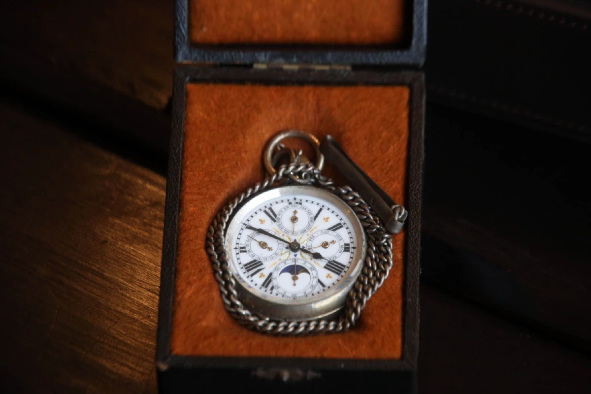 ความงามของนาฬิกาคืองานศิลปะ กฤษฎา มหาดำรงค์กุล