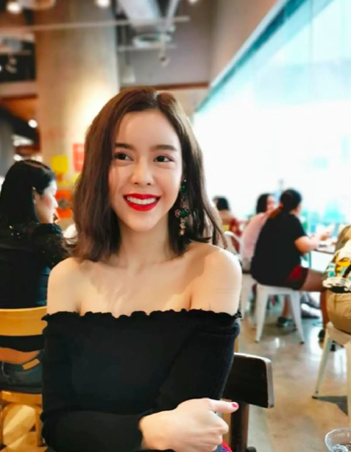 โสดและสวยมาก! “ไอซ์ ปรีชญา” เป๊ะทุกมุมมอง ทั้งหน้าตาและหุ่น