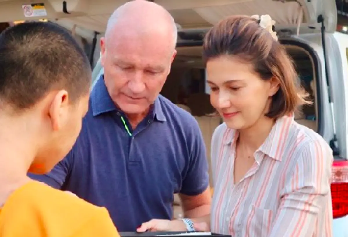 "แอน สิเรียม” ปลื้มปิติ! สามีวัย 54 “เทดด์” เข้ารับปริญญาโทจากออกซ์ฟอร์ด