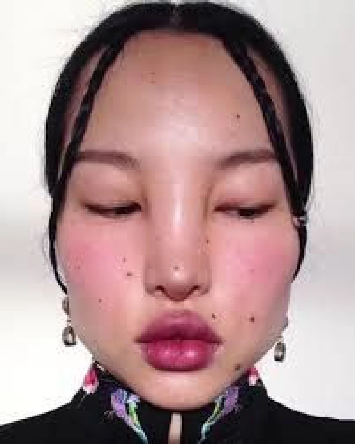 ส่องภาพ "Tsunaina Limbu” นางแแบบชาวทิเบต ที่มีใบหน้าเก๋ ไม่เหมือนใคร