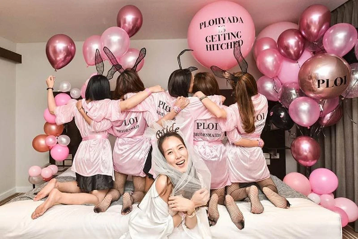 แซ่บก่อนวิวาห์! พลอย แฟนกันต์ จัดปาร์ตี้สละโสดสุดเซ็กซี่เรท 18+
