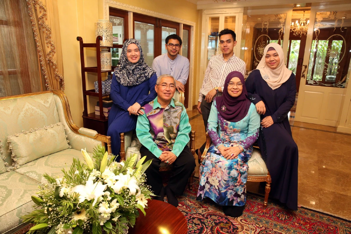 รอศักดิ์ มูลทรัพย์ บ้านอบอุ่นเปี่ยมด้วยรักและความสุข