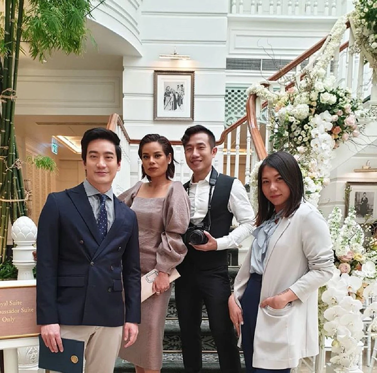 ขนมาทั้งวงการ! เหล่าคนบันเทิงสวยหล่อจัดเต็มร่วมยินดีกับ พุฒิ-จุ๋ย