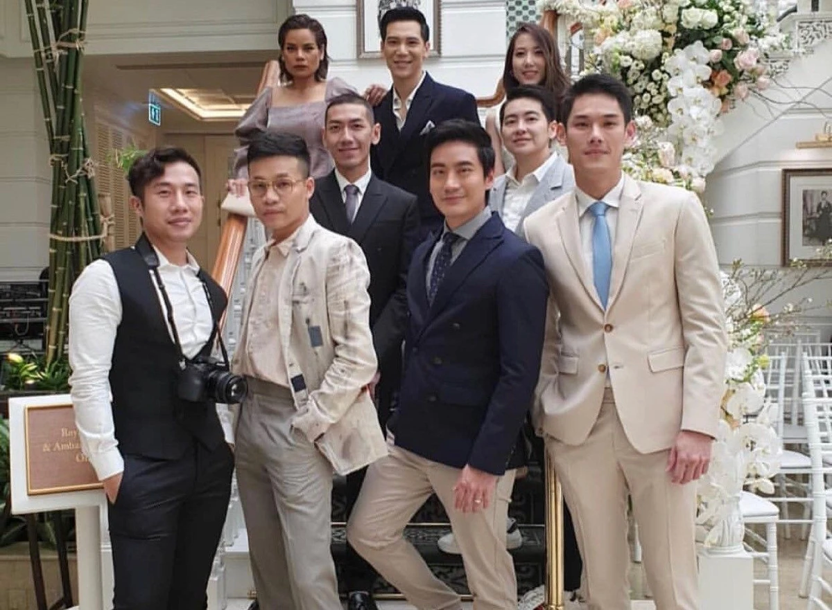 ขนมาทั้งวงการ! เหล่าคนบันเทิงสวยหล่อจัดเต็มร่วมยินดีกับ พุฒิ-จุ๋ย