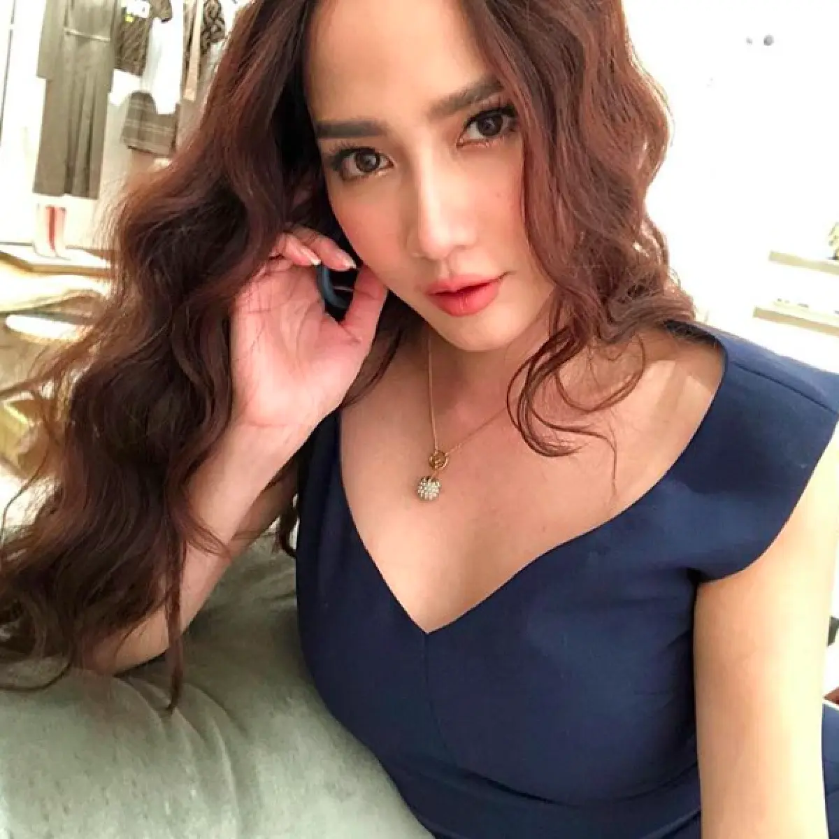 "ลิซ่า BLACKPINK” มาแรงแซงซุปตาร์ "อั้ม พัชราภา” หลังเปิด IG ไม่ถึงครึ่งปี ผู้ติดตามพุ่งเกือบ 10 ล้าน