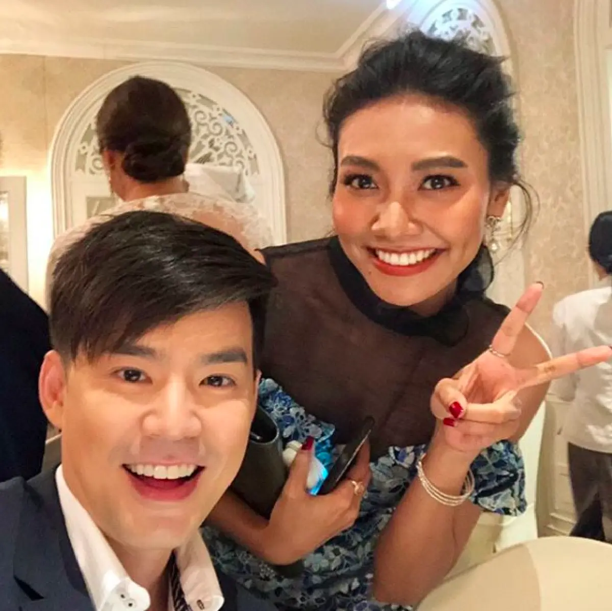 โมเมนต์ฮาๆ ของ "บีม กวี" ผู้คลั่งไคล้ดารา แฟนๆ แซวนึกว่าแฟนคลับหลุดเข้ามา