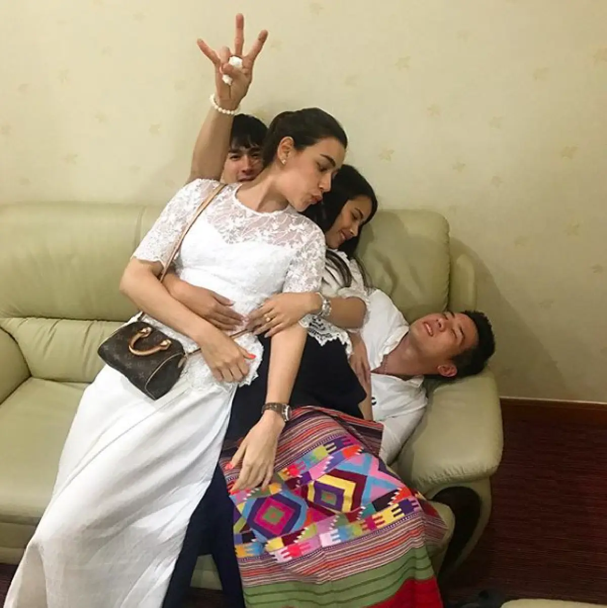 มีความน่ารัก! ส่องโมเมนต์ “ณเดชน์-ญาญ่า-คิม” ร่วมกันแกล้ง “เจมส์ มาร์”