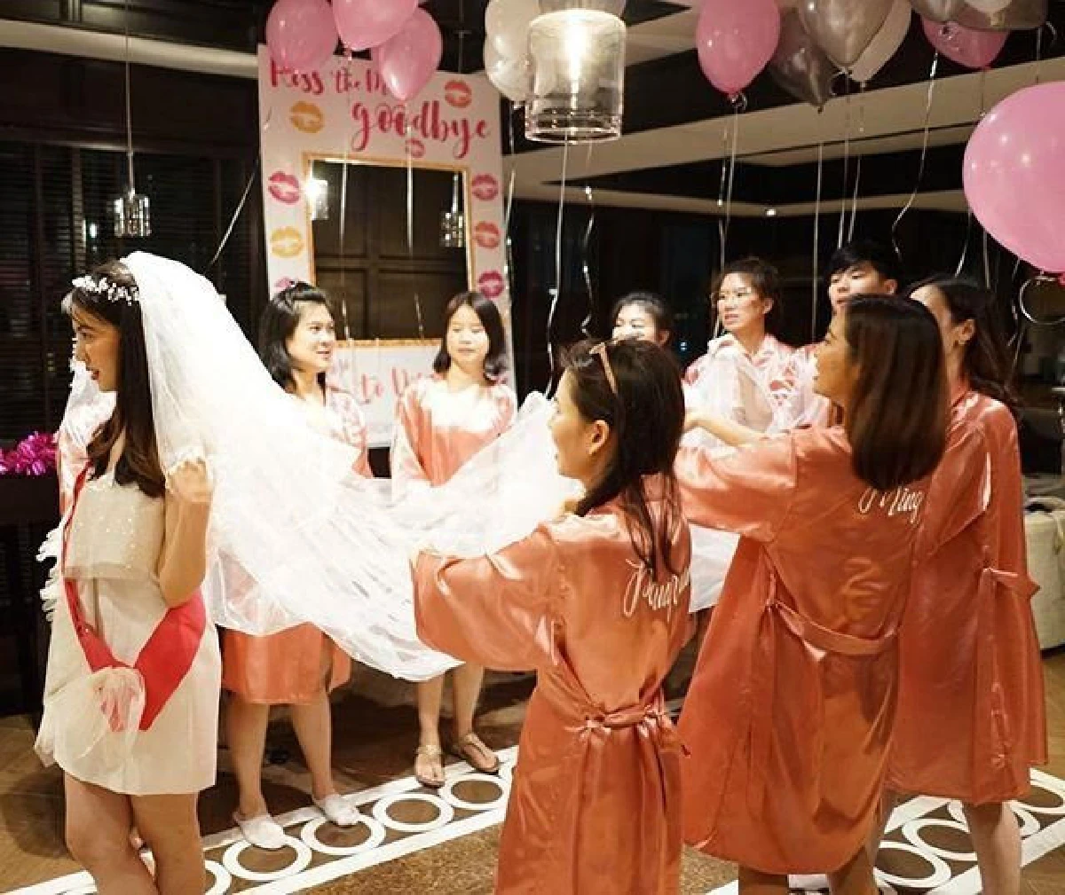 ส่องภาพปาร์ตี้สละโสด “แจนิส” น้องสาวสุดหวงของ “เจนี่ เทียนโพธิ์สุวรรณ”