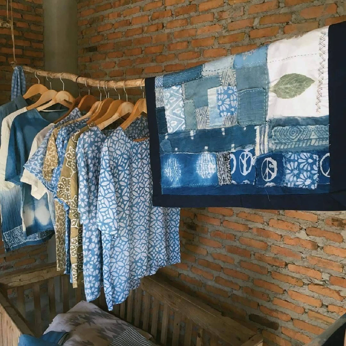 กมลชนก แสนโสภา งานคราฟต์ผ้าไทย เสริมอาชีพชุมชน