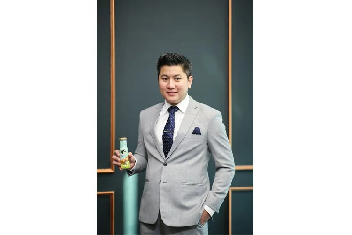 เครื่องดื่มแนวใหม่ มองมุมต่างอย่างสร้างสรรค์ "จูซเนส" ปล่อย "รังนกพลัส" พร้อมดื่มเพื่อให้ทุกคนมีสุขภาพดีได้ง่ายๆ  ในราคาเขย่าวงการเพียง 69 บาท ปีหน้าเตรียมส่งออกต่างประเทศ