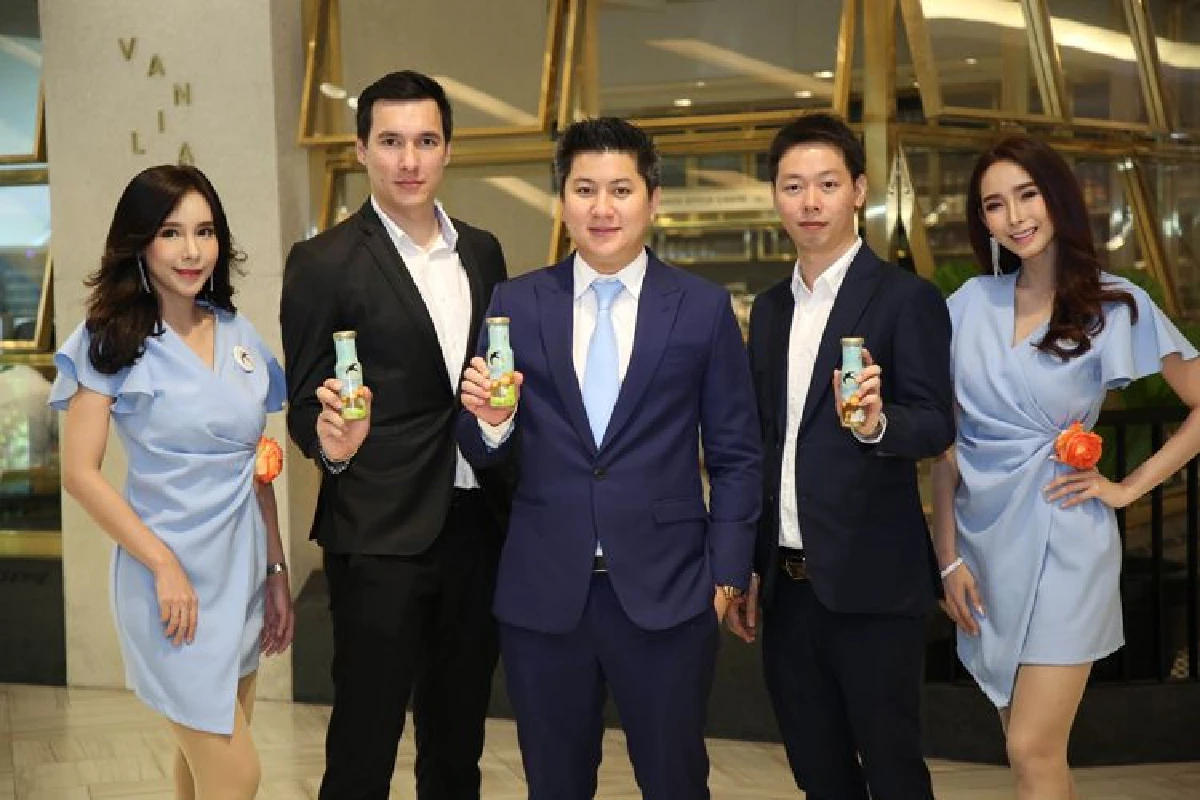 เครื่องดื่มแนวใหม่ มองมุมต่างอย่างสร้างสรรค์ "จูซเนส" ปล่อย "รังนกพลัส" พร้อมดื่มเพื่อให้ทุกคนมีสุขภาพดีได้ง่ายๆ  ในราคาเขย่าวงการเพียง 69 บาท ปีหน้าเตรียมส่งออกต่างประเทศ