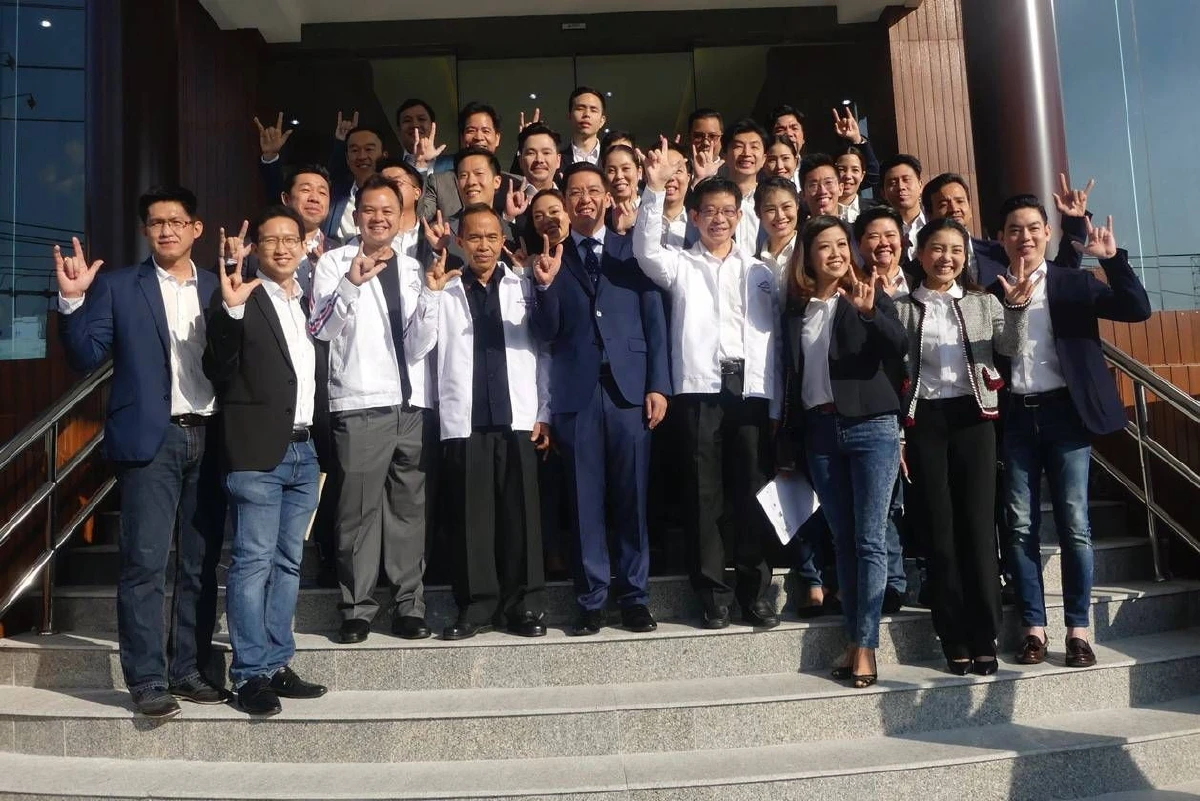พปชร.เปิดตัว30คนรุ่นใหม่อาสาคนกรุงขับเคลื่อนประเทศ