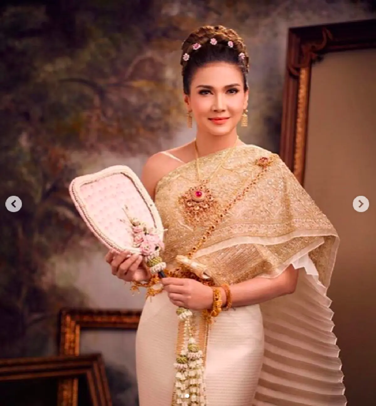 “แอน สิเรียม” เผยภาพในชุดไทยสุดสง่างาม พร้อมเผยไม่ได้ใส่มานานมาก