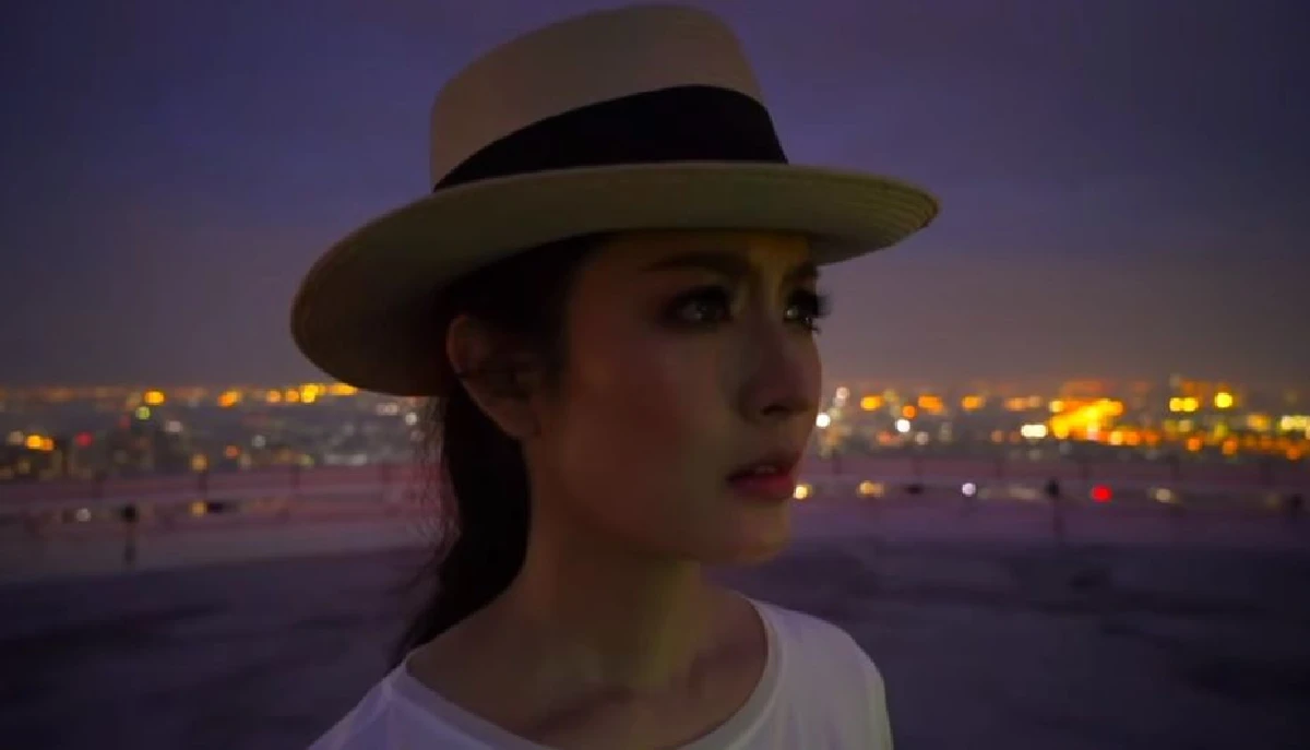 วันเดียว 2 ล้านวิว! แอฟ ทักษอร ถ่ายทอดความเจ็บปวดผ่านเอ็มวี "เจ็บน้อยที่สุด" (คลิป)