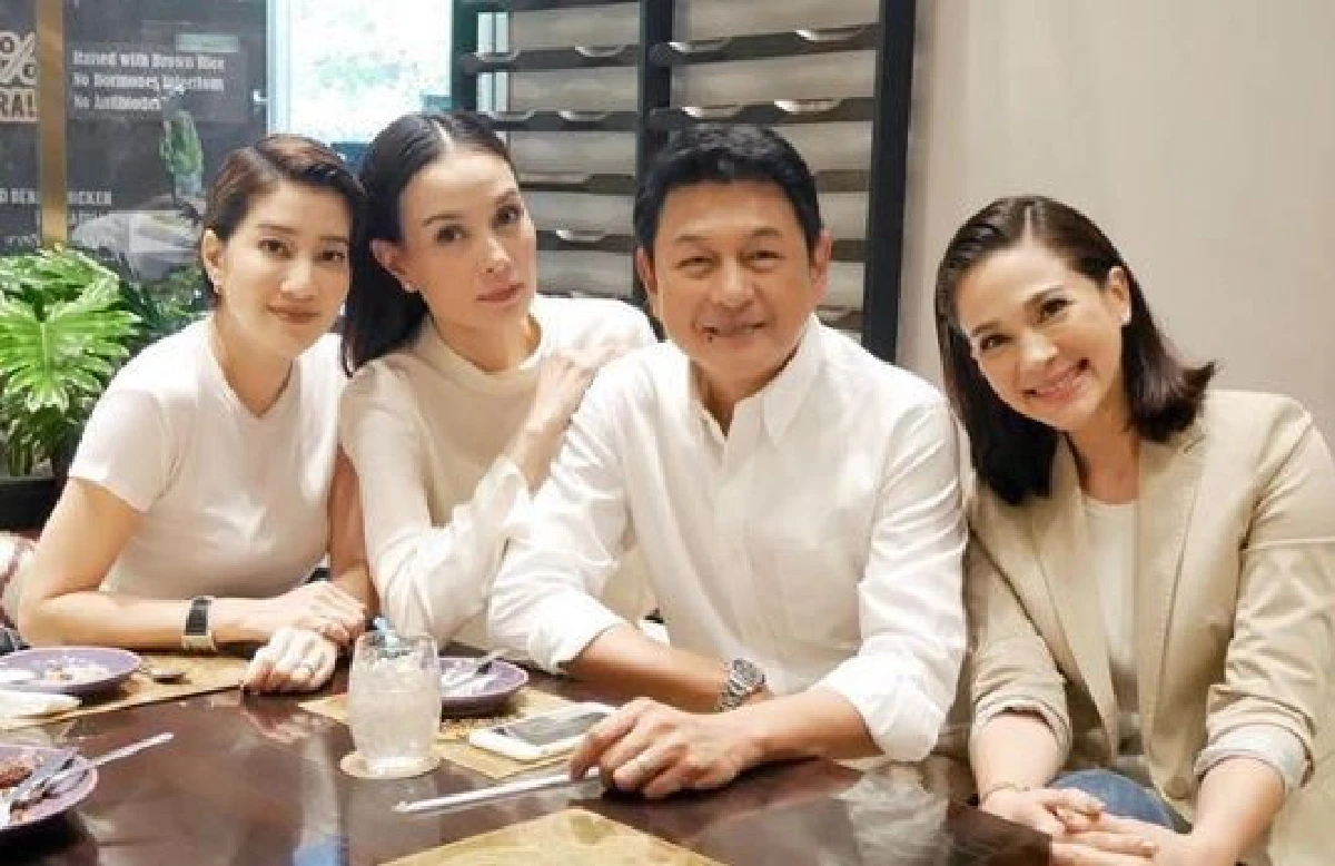 3 สาวจิระอนันต์ นัดเฮียประเสริฐทานข้าวเคลียร์เรื่องพินัยกรรม