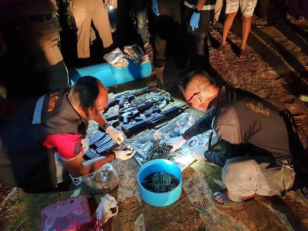 พบอาวุธสงครามยัดท่อพีวีซีโผล่ซุกกลางไร่พนมสารคาม