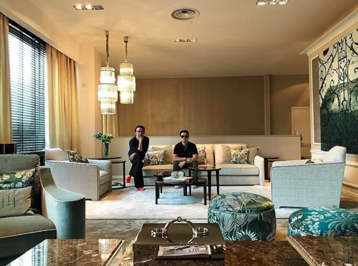 ซูมภาพบ้านหลังใหญ่ที่ “พ่อน็อต” พาลูกแฝด “สายฟ้า-พายุ” ไปเยี่ยมชม ก่อนย้ายเข้าอยู่