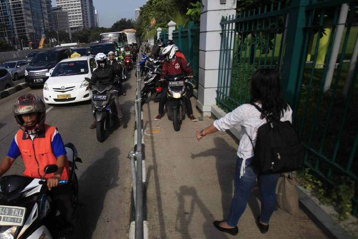 ย้อนรอยข่าว : สตรีผู้ลุกขึ้นทวงคืนทางเท้าให้ชาวจาการ์ตา