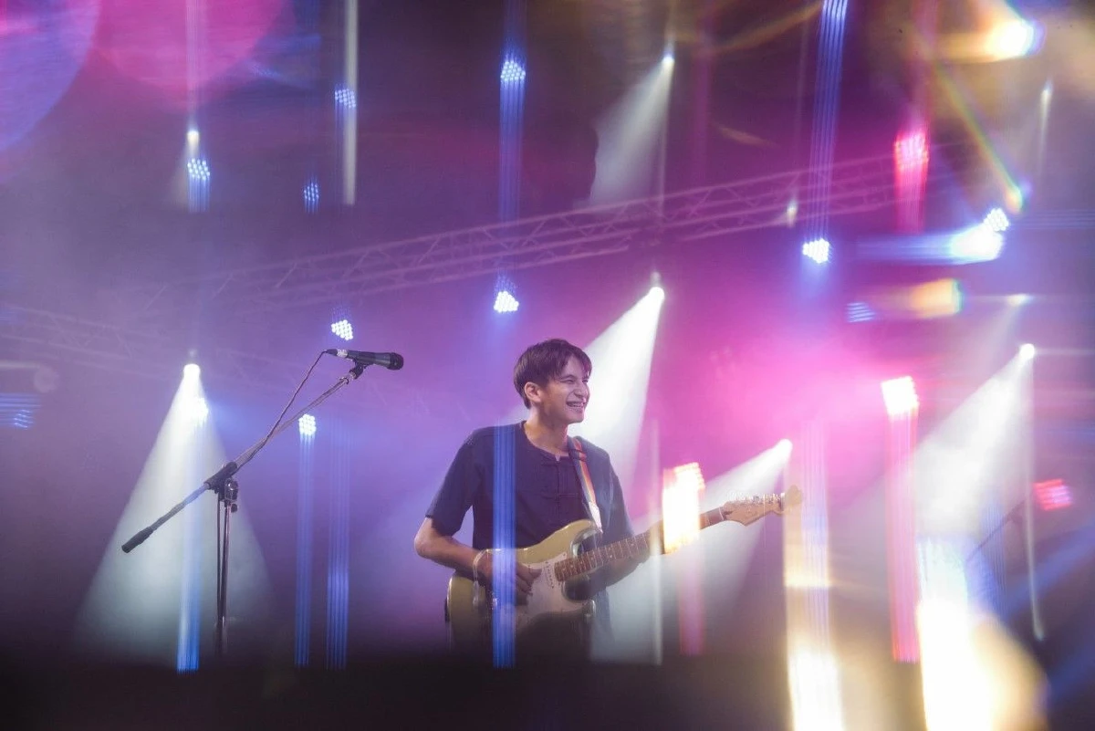 แฟนฟินล้นฮอลล์! Boy Pablo and Phum Viphurit สองอินดี้ป๊อปสตาร์ที่มาแรงที่สุด