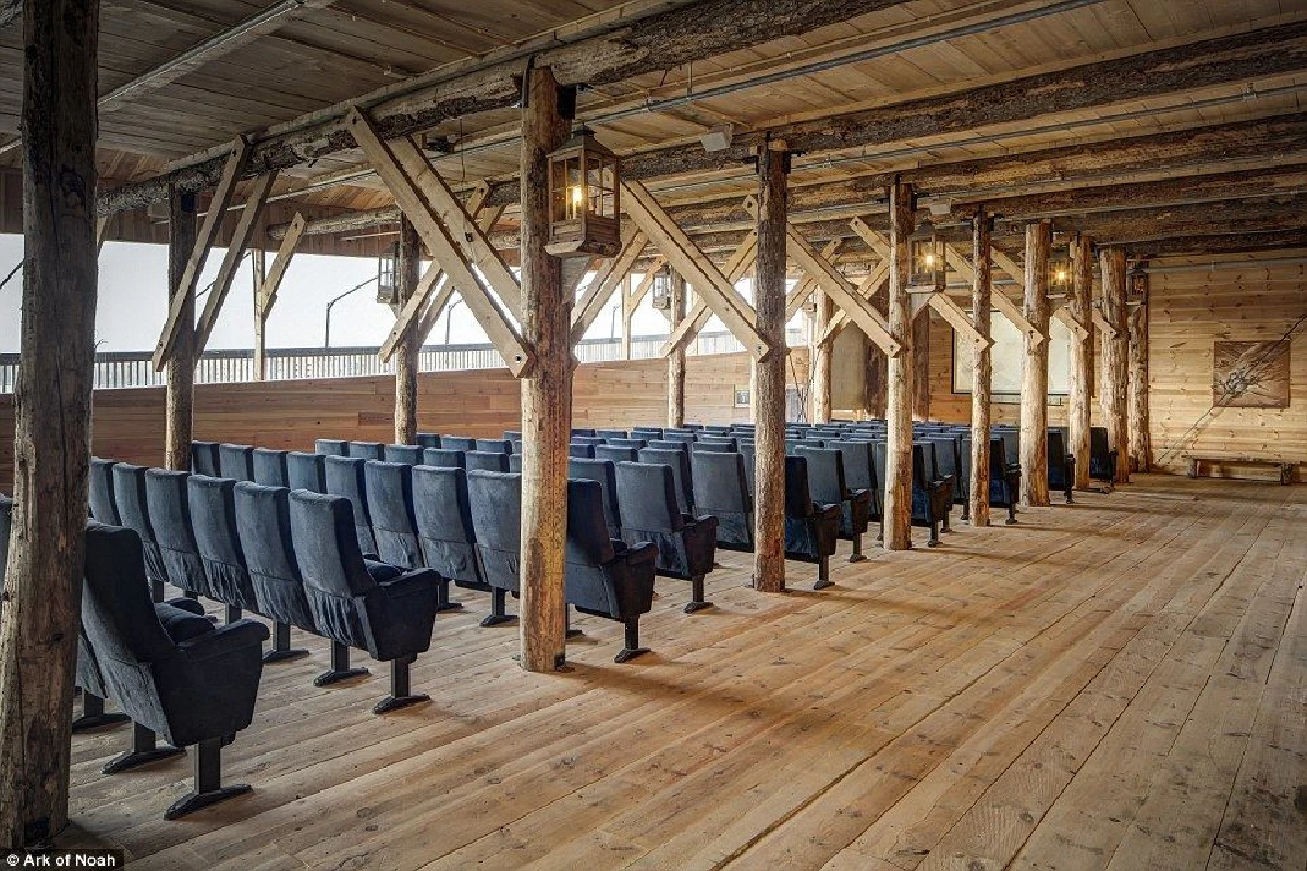 ช่างไม้ชาวดัตช์ลงทุนต่อเรือโนอาห์ในตำนาน