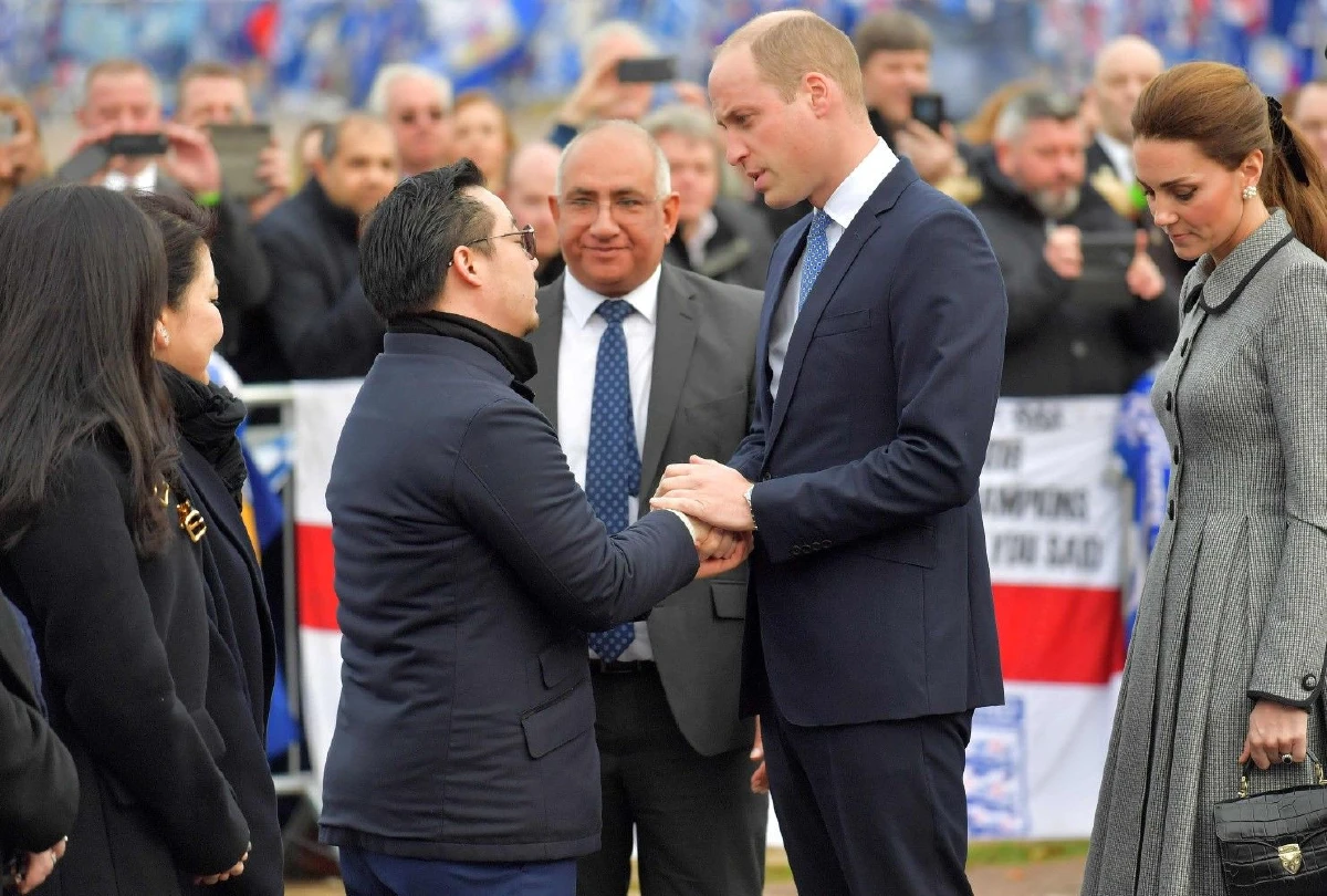 ชมภาพชุด "เจ้าชายวิลเลียม-เจ้าหญิงเคท" เสด็จเยือนเลสเตอร์ทรงไว้อาลัย "วิชัย ศรีวัฒนประภา"