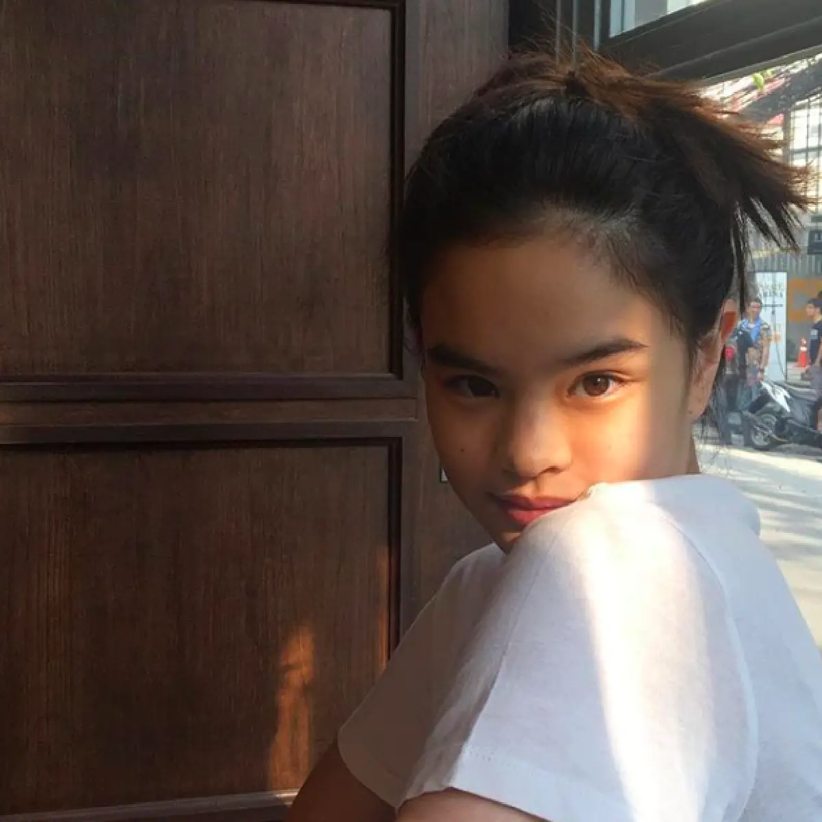 “จอย” อดีตภรรยา “อ่ำ อัมรินทร์” ตอกกลับคนต่อว่า “น้องแอลลี่” วัลลาบีอยากเป็น “ญาญ่า”