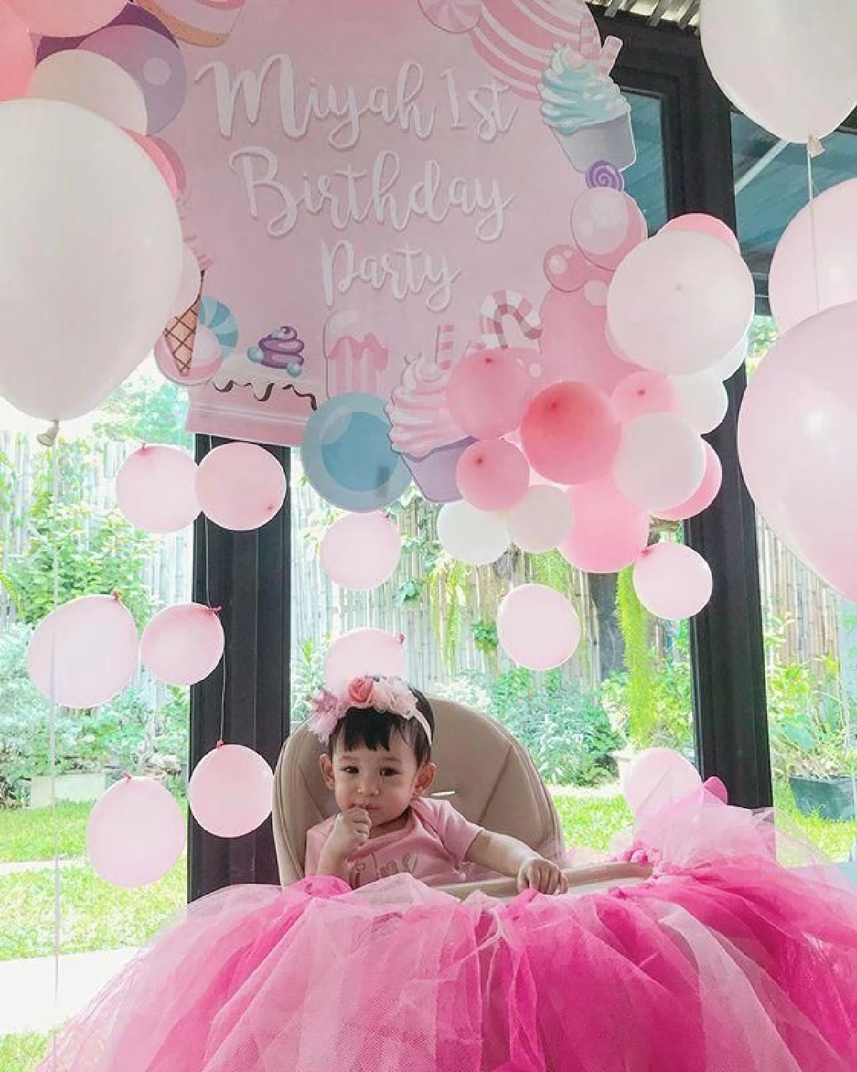 ส่องภาพปาร์ตี้วันเกิด 1 ขวบ น้องมียา ฉลองสุดอบอุ่นในธีมสีชมพู