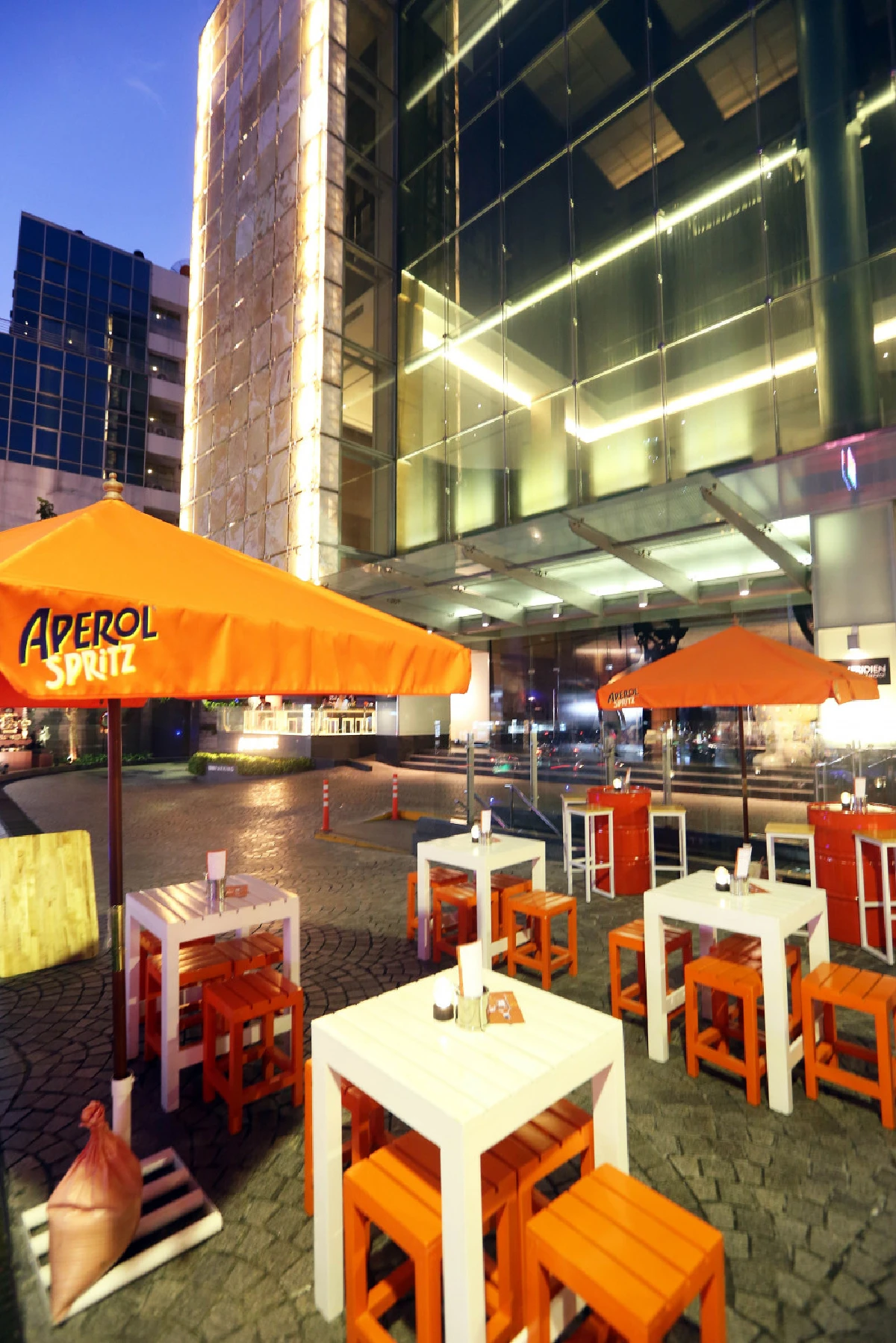 สดใสรับลมหนาว อะเพโรล สปริตซ์ ป๊อป-อัพ บาร์