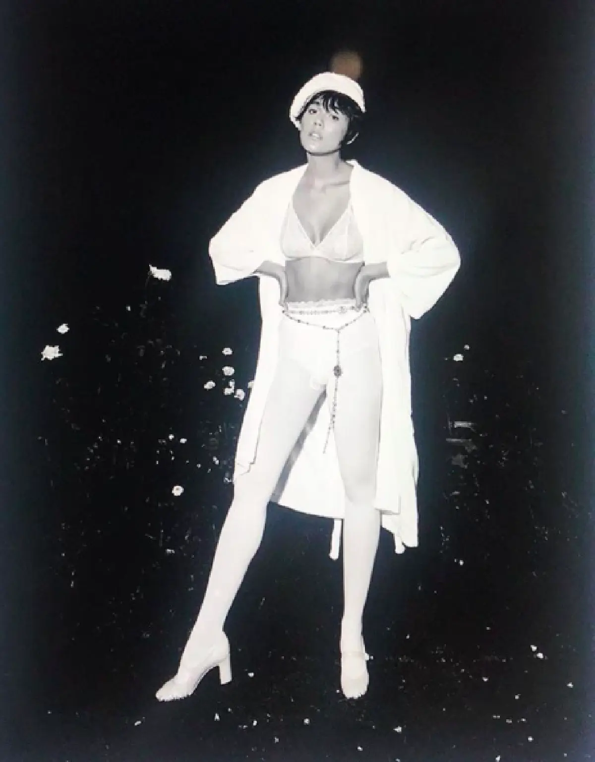 ต้องยอมแม่! “ชมพู่ อารยา” กับแฟชั่นชุดชั้นในท่อนบนสุดเซ็กซี่ พร้อมอวดซิกแพคแน่น