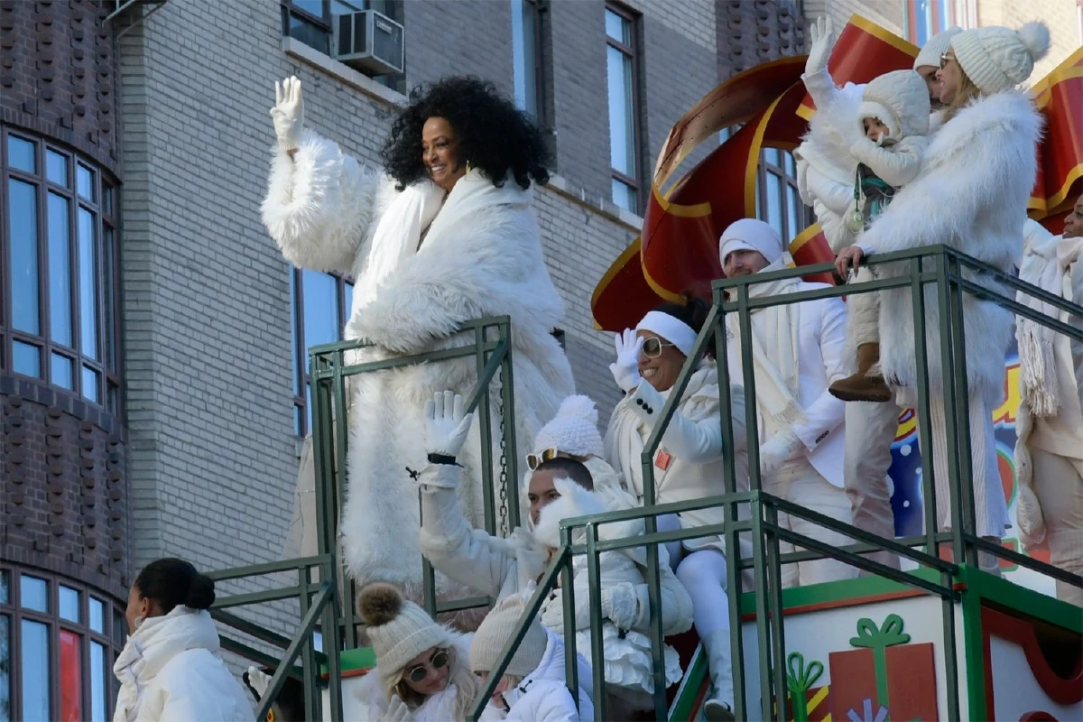 พาเหรดวันขอบคุณพระเจ้า ความบันเทิงครั้งที่ 92